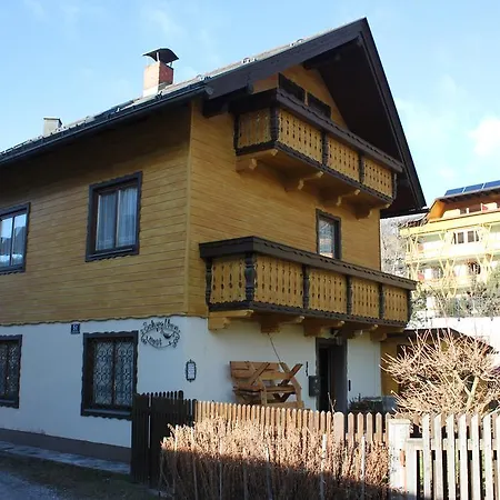 Schwalbennest Διαμέρισμα *